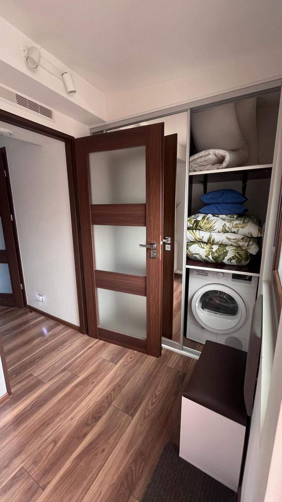 Apartament Crooked Stairs Zielona Góra Zewnętrze zdjęcie